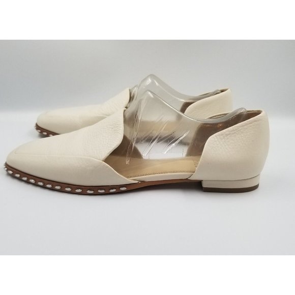 Stylish Black and White Women's Loafers - Picture 9 of 16